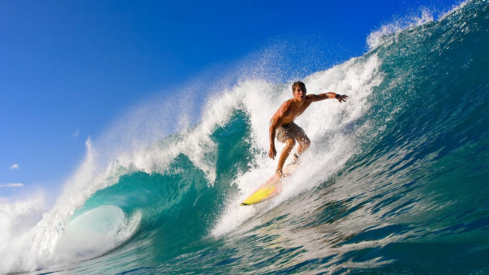 “法甲争冠激烈，压力之下豪门表现不俗”，法甲竞争激烈