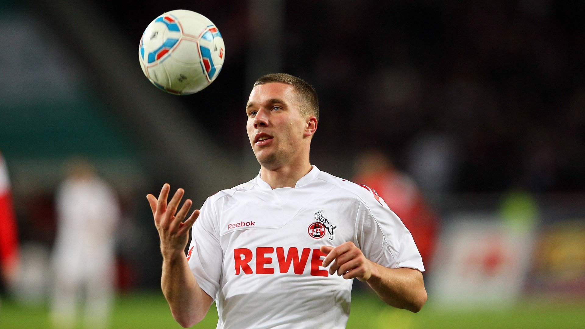 《电竞选手的生活日常：训练、娱乐、休息全纪录》，电竞职业选手生活日常